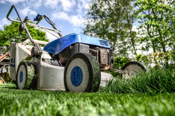 Servis zahradní techniky: Opravy a údržba pro bezproblémový chod